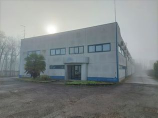 Capannoni artigianali in vendita