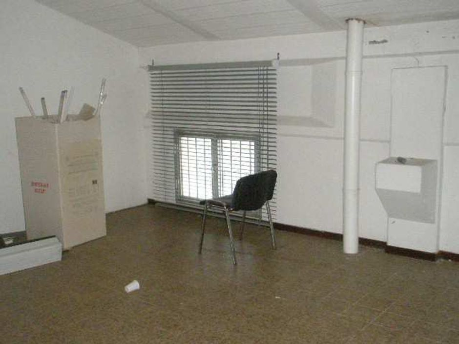 #11875 Capannone con negozio e officina in vendita - foto 9