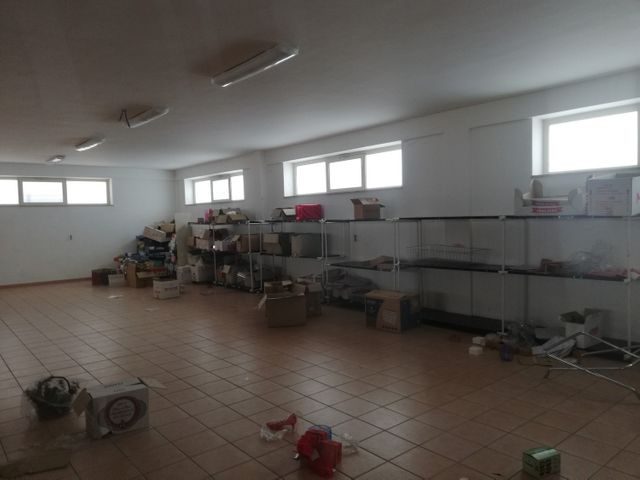 Complessi commerciali in vendita