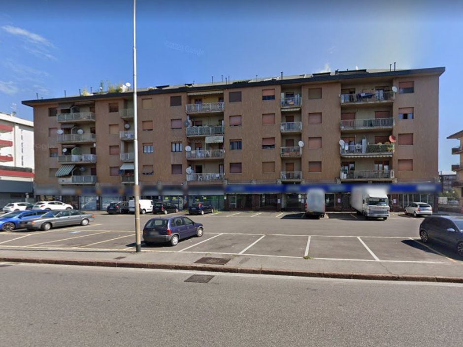 #11912 Negozio al piano terra di fabbricato condominiale in vendita - foto 8