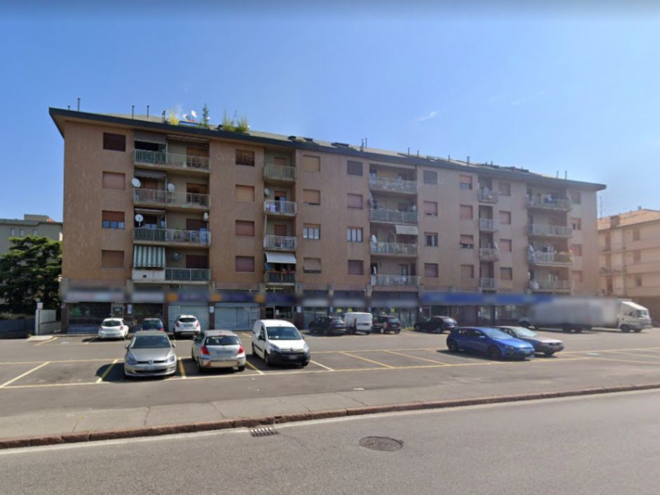 #11912 Negozio al piano terra di fabbricato condominiale in vendita - foto 9