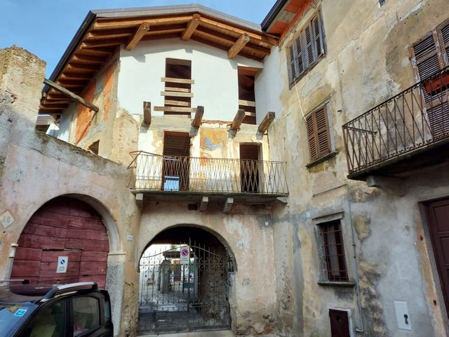 Palazzi in vendita