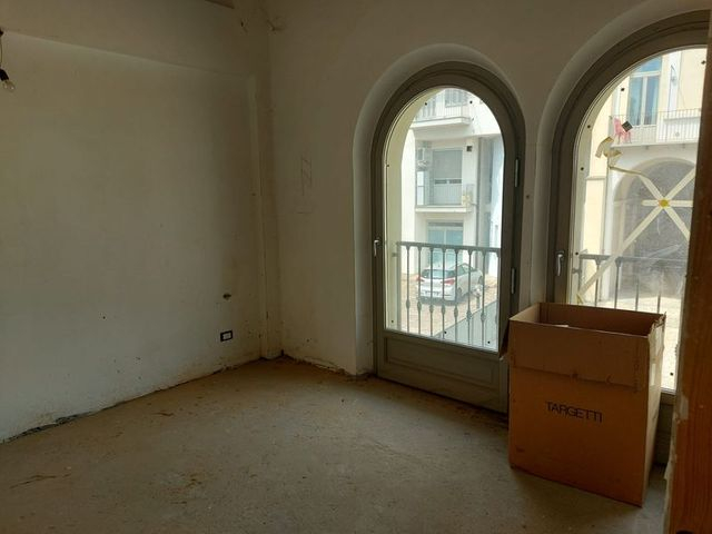 Palazzi in vendita
