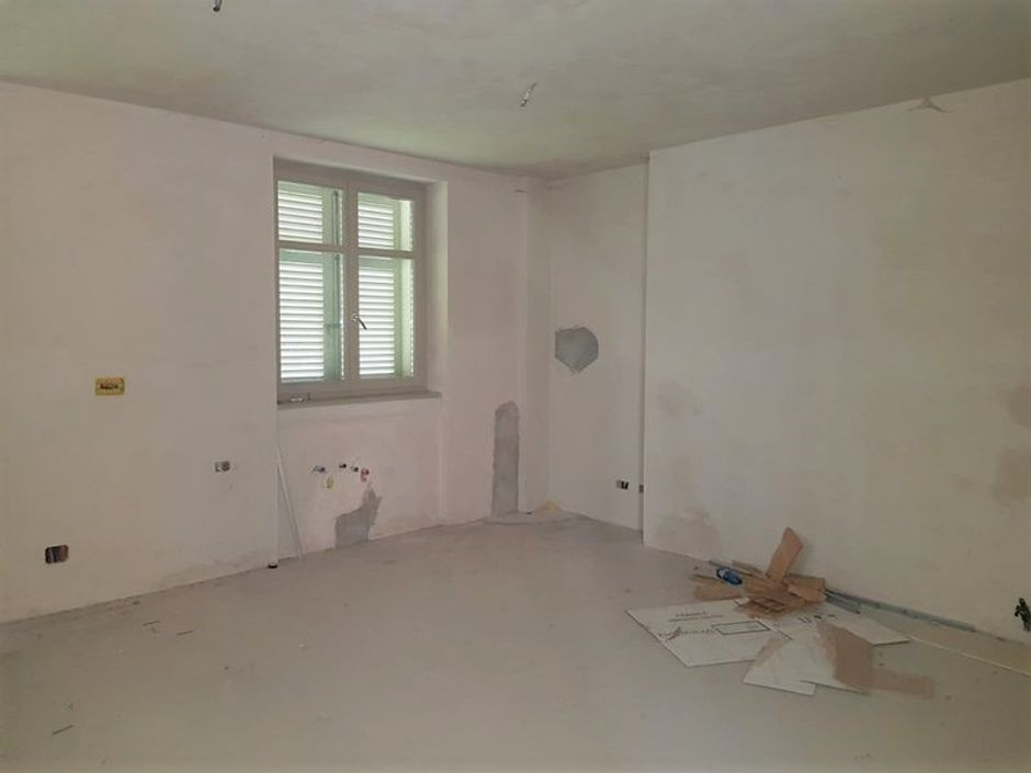 #11956 Locale grezzo al piano terra con garage (sub 120) in vendita - foto 12