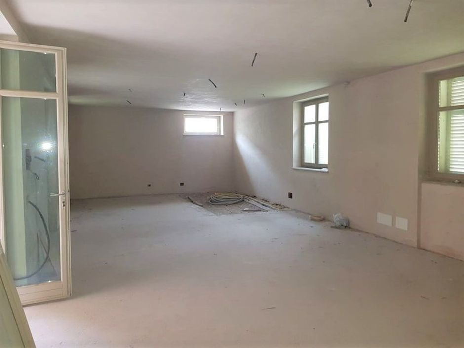 #11956 Locale grezzo al piano terra con garage (sub 120) in vendita - foto 13