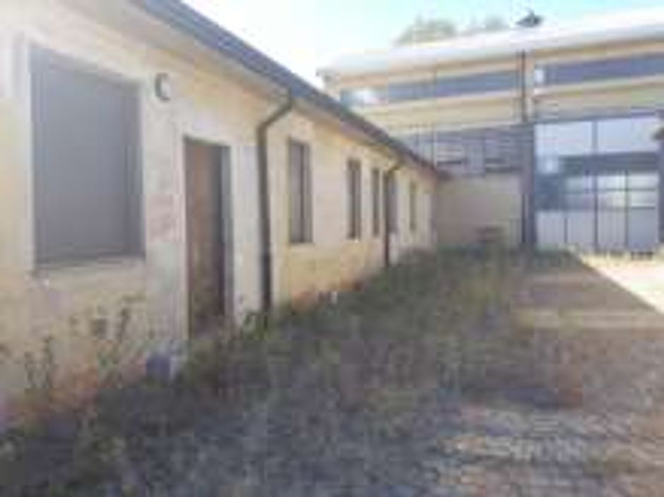 #12086 Capannone con area pertinenziale e abitazione custode in vendita - foto 3