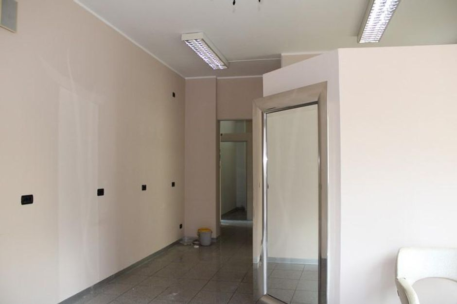 #12100 Negozio in complesso residenziale in vendita - foto 1