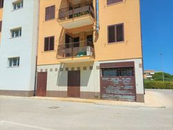 First floor apartment with connected garage - Lot 12104 (Auction 12104)