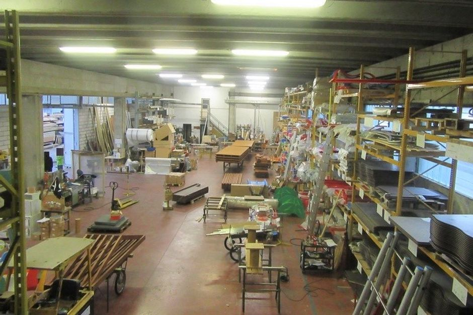 #12108 Capannone commerciale con corte privata in vendita - foto 2