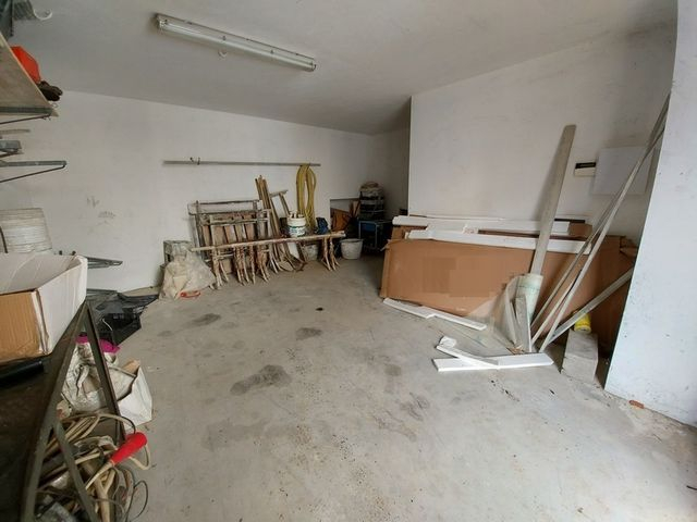 Studi privati in vendita