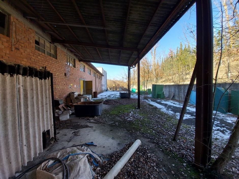 #12224 Capannone con palazzina uffici, corte e terreni di pertinenza in vendita - foto 10