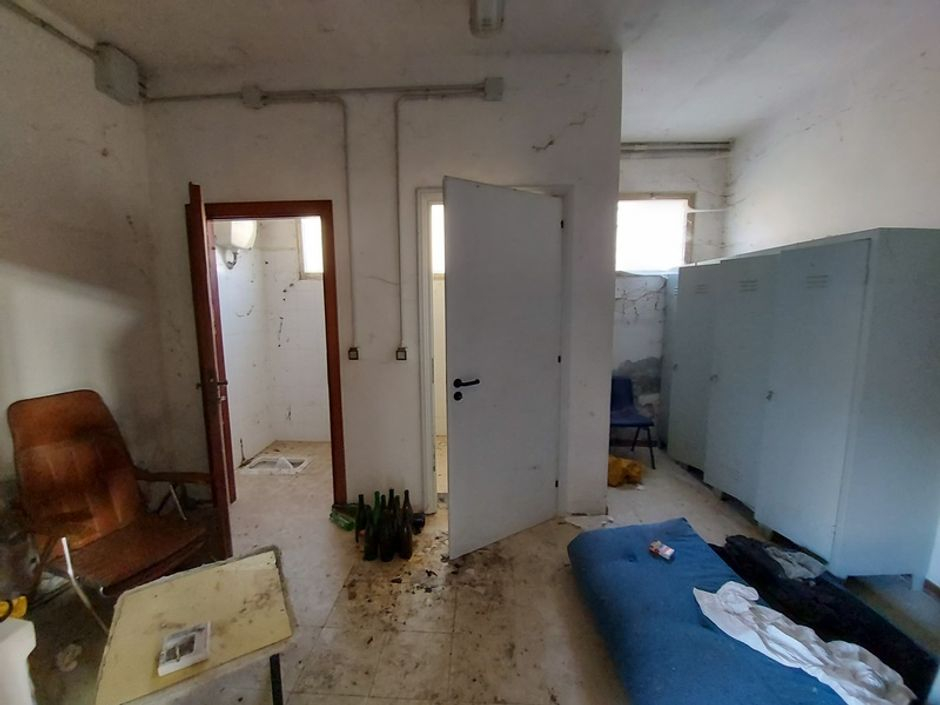 #12224 Capannone con palazzina uffici, corte e terreni di pertinenza in vendita - foto 12