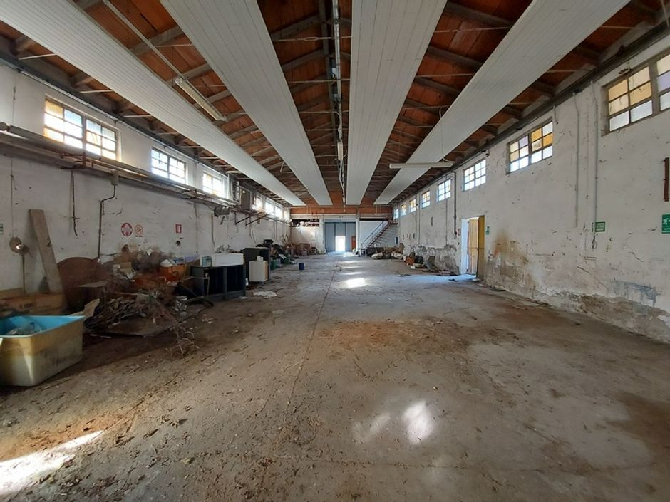 #12224 Capannone con palazzina uffici, corte e terreni di pertinenza in vendita - foto 15