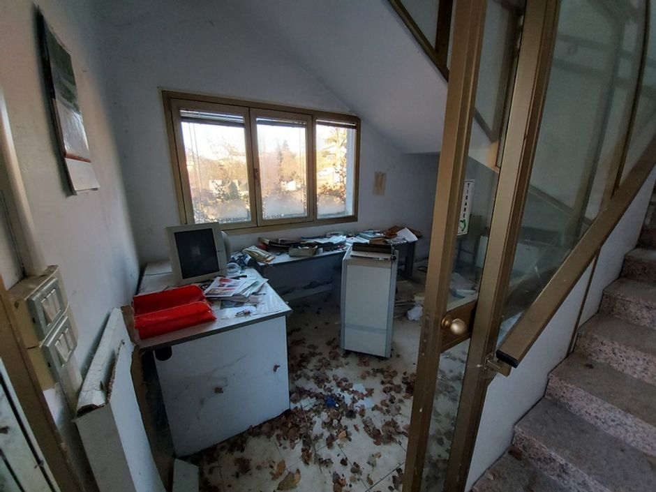 #12224 Capannone con palazzina uffici, corte e terreni di pertinenza in vendita - foto 16