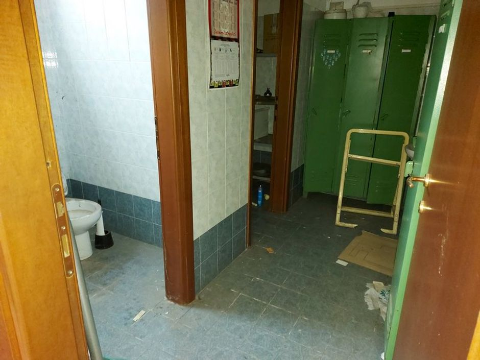 #12278 Porzione di capannone con servizi in vendita - foto 4