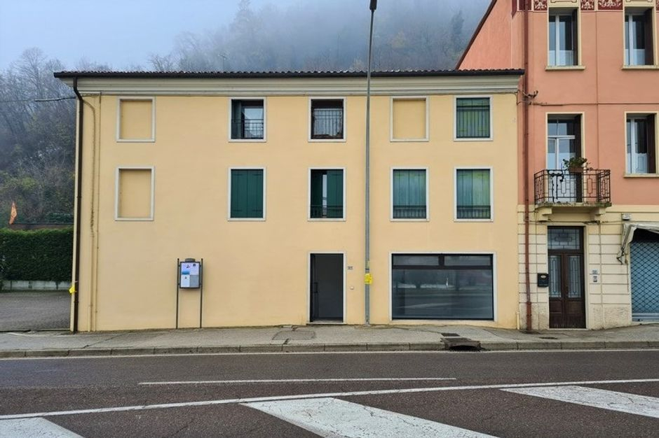 #12280 Negozio con magazzino e cortile esclusivo in vendita - foto 6