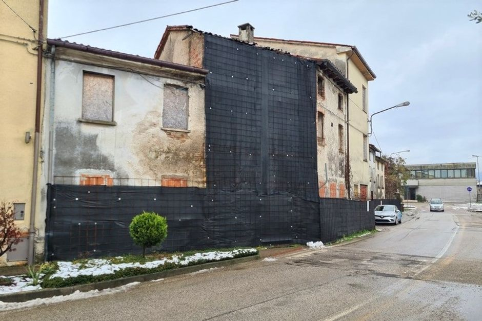 #12281 Area da riqualificare con edifici fatiscenti in vendita - foto 2