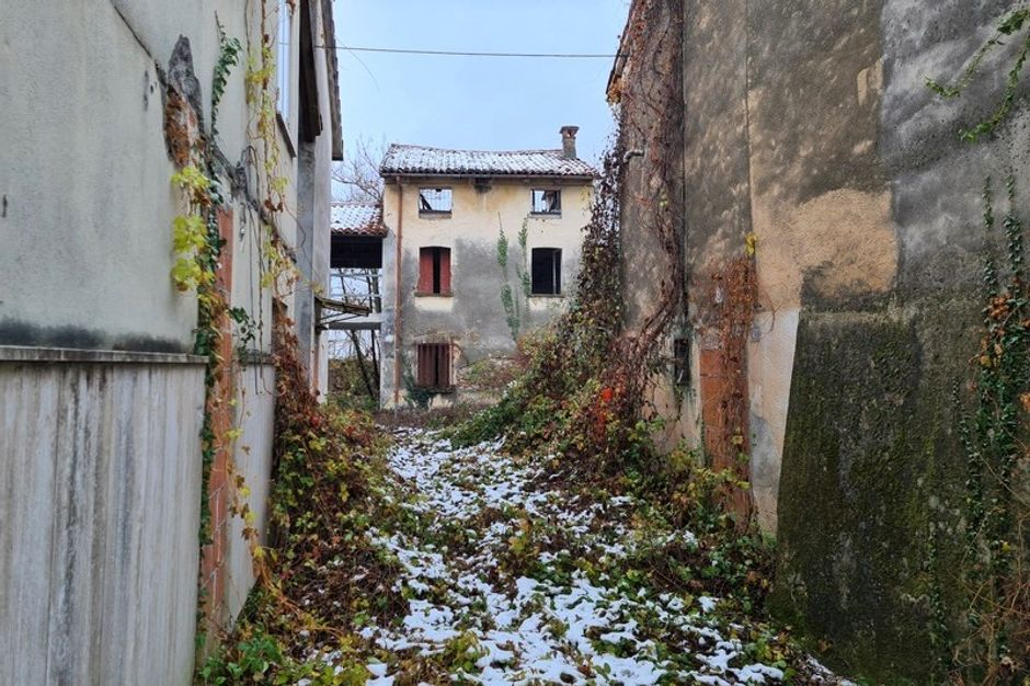 #12281 Area da riqualificare con edifici fatiscenti in vendita - foto 4