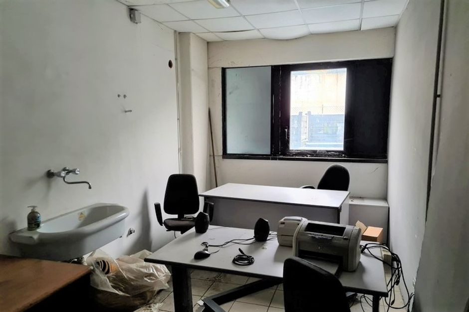 #12290 Porzione di capannone in zona artigianale in vendita - foto 4