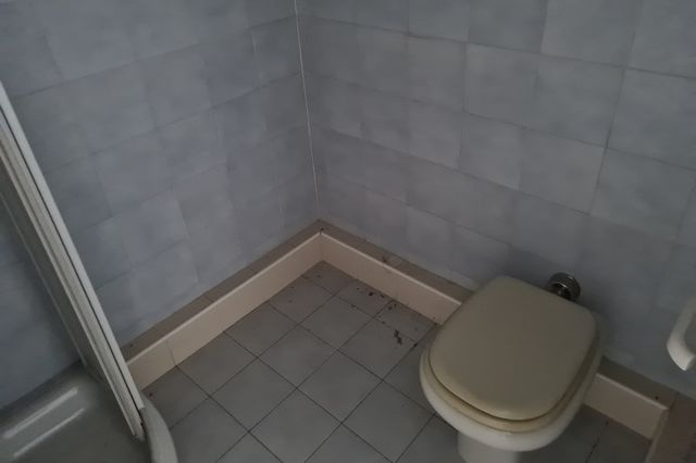 Negozi in vendita