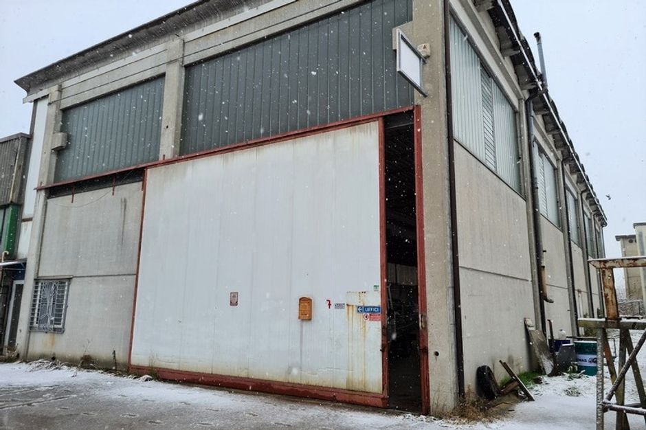 #12295 Capannone industriale con due laboratori in vendita - foto 2