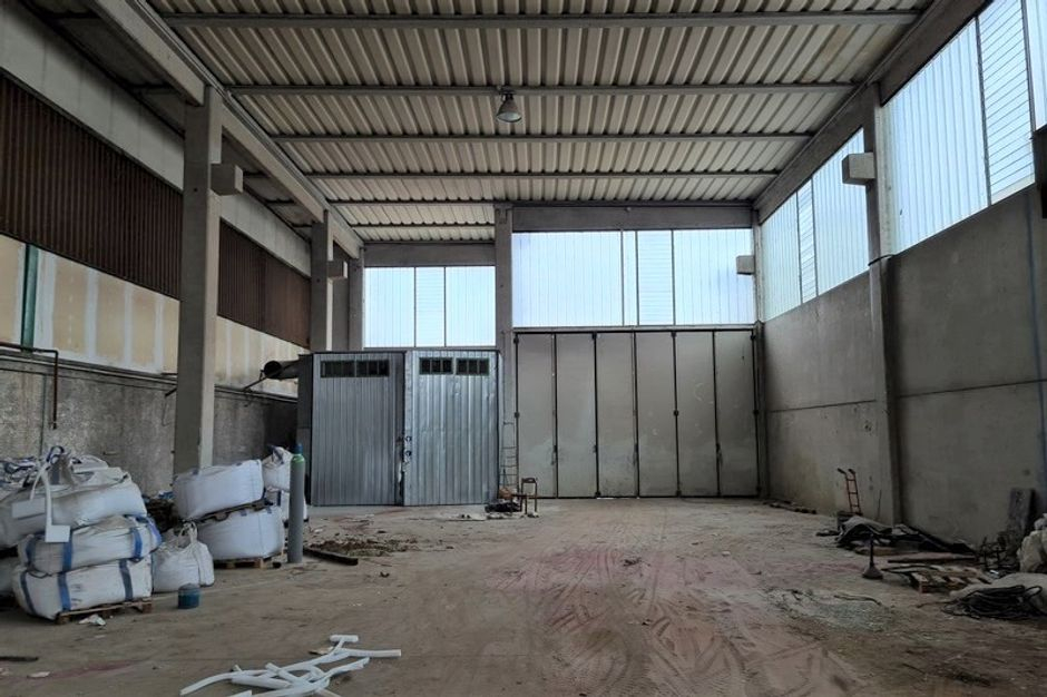 #12295 Capannone industriale con due laboratori in vendita - foto 11