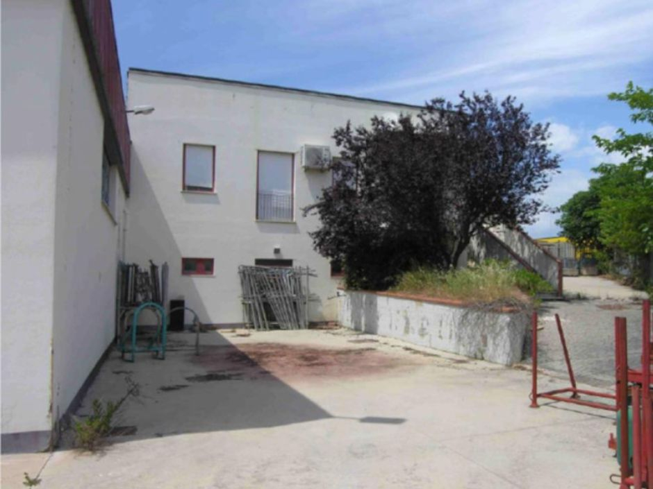 #12306 Complesso artigianale con pertinenze in vendita - foto 3