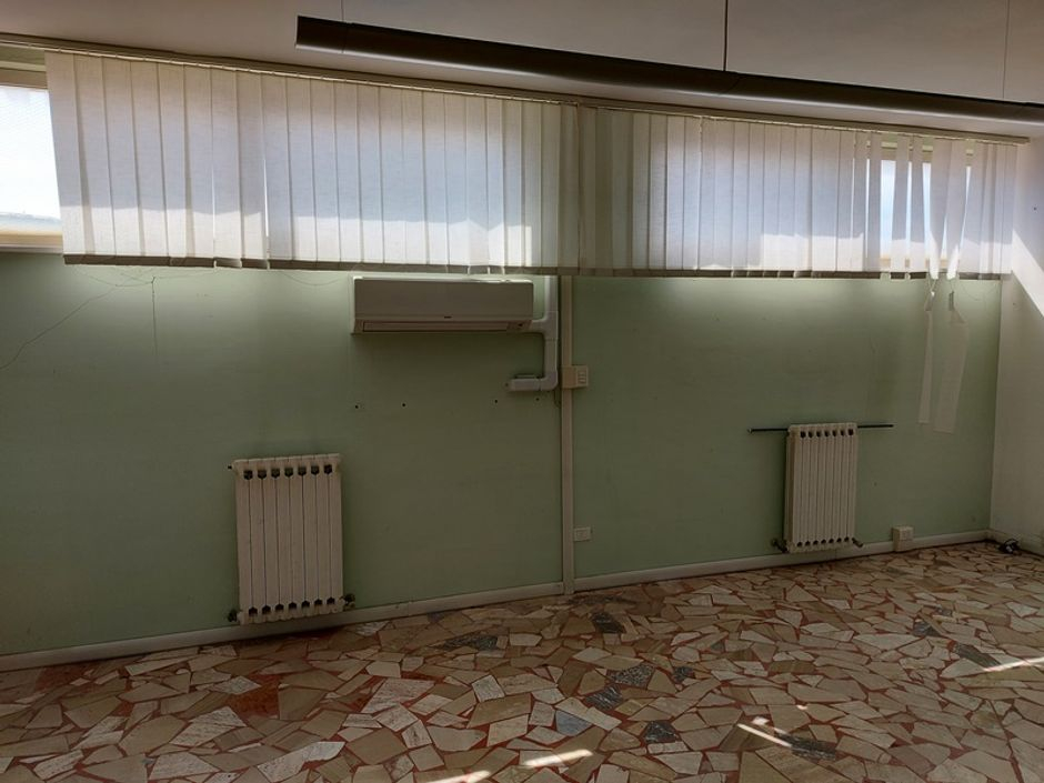 #12306 Complesso artigianale con pertinenze in vendita - foto 11