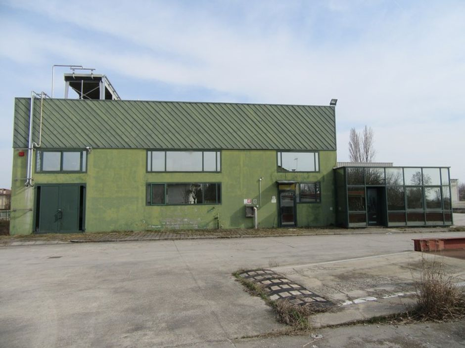 #12351 Due Complessi industriali con terreni in vendita - foto 14