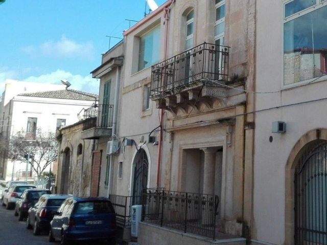 Negozi in vendita