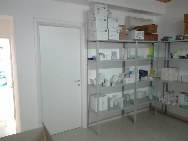 Negozi in vendita
