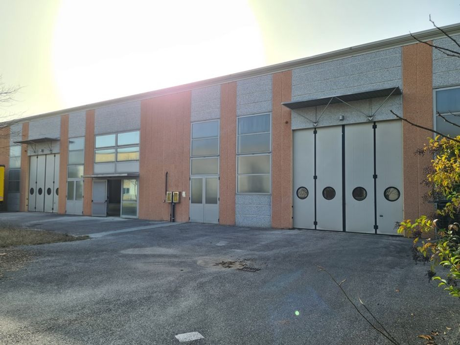 #12431 Capannone industriale con corte esclusiva in vendita - foto 12