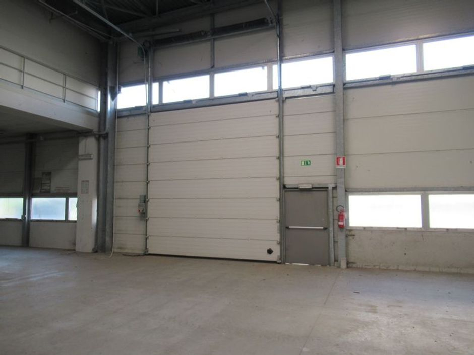 #12495 Porzione di capannone industriale con abitazione custode in vendita - foto 5