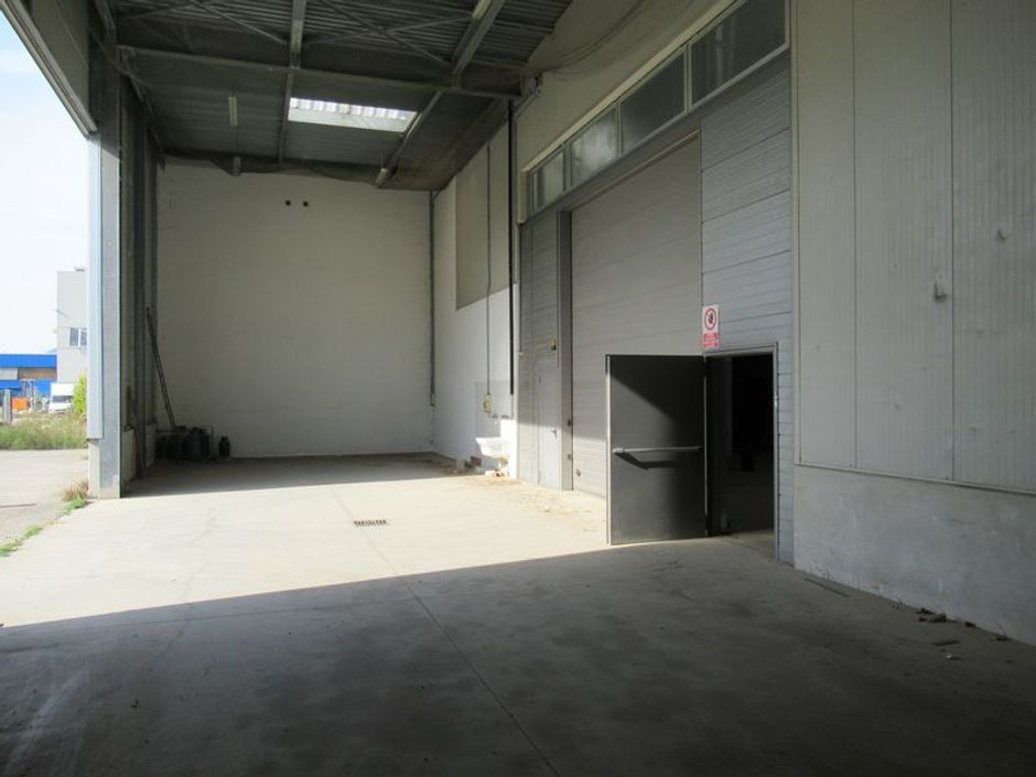 #12495 Porzione di capannone industriale con abitazione custode in vendita - foto 8