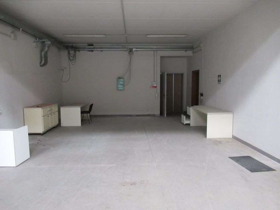 #12495 Porzione di capannone industriale con abitazione custode in vendita - foto 9