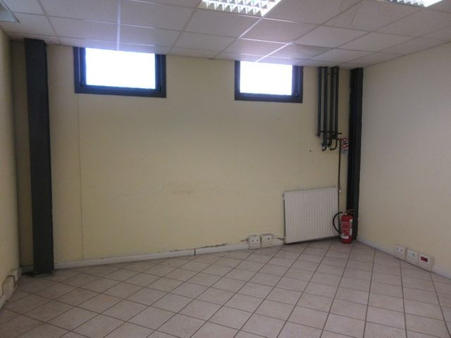 Con servizi in vendita