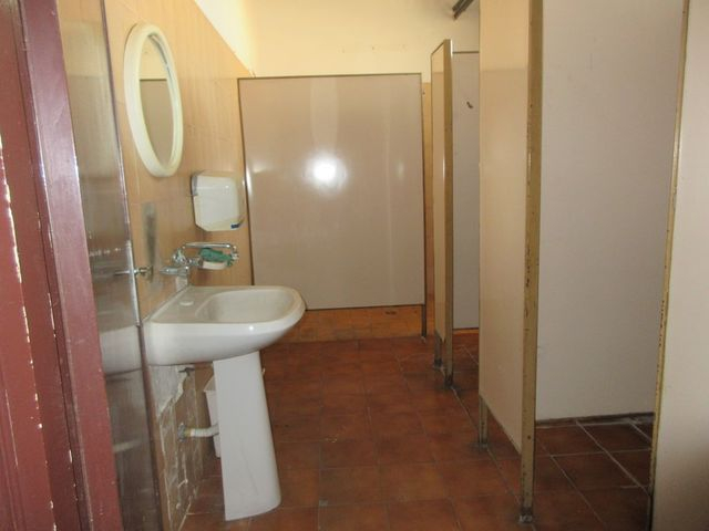 Con servizi in vendita