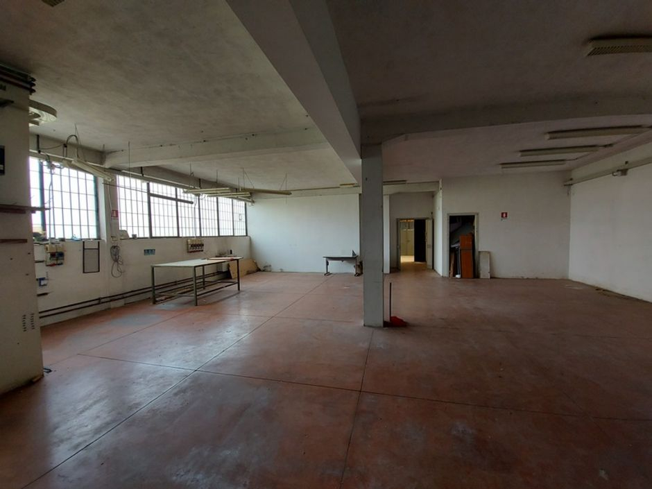 #12560 Laboratorio in zona industriale in vendita - foto 3