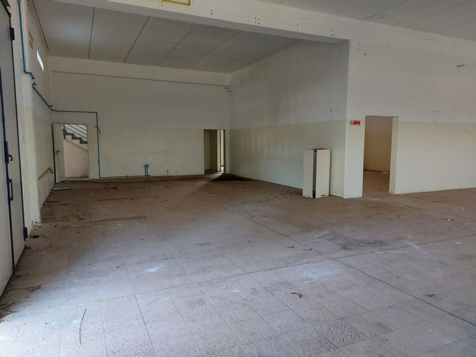 #12563 Capannone con garage e abitazione in vendita - foto 4