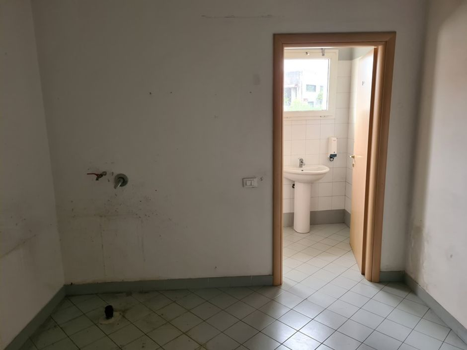 #12633 Sei laboratori in capannone artigianale in vendita - foto 8