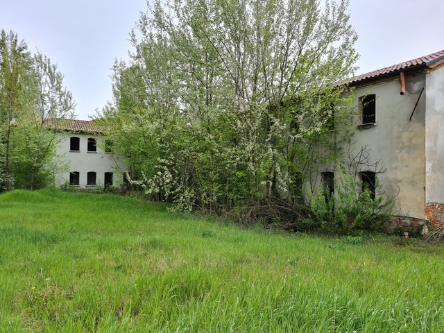 Palazzi in vendita