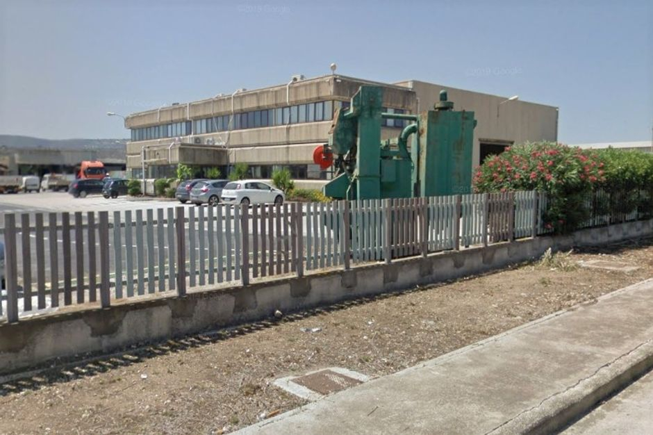 #12704 Capannone con carroponte e ampio piazzale in vendita - foto 2