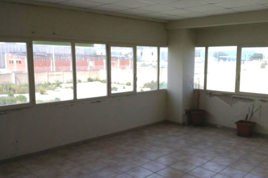 #1274 Due capannoni con uffici e cortile esclusivo in vendita - foto 8