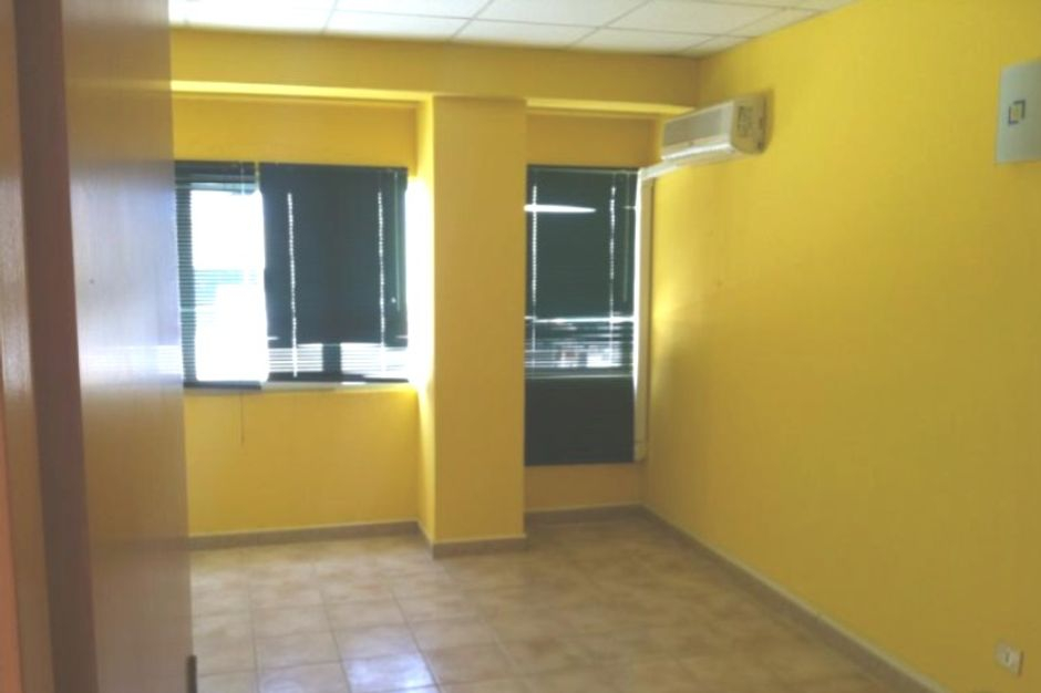 #1274 Due capannoni con uffici e cortile esclusivo in vendita - foto 10