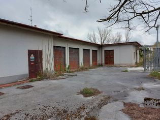 Immobili commerciali in vendita