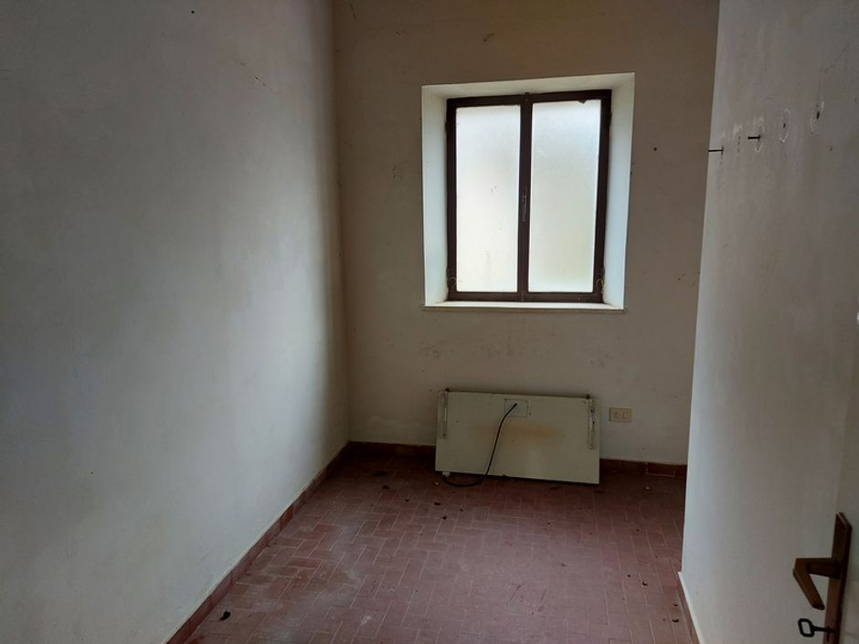 #12779 Magazzino con area pertinenziale in vendita - foto 6