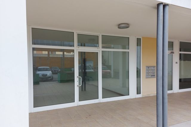 Negozi in vendita