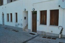 Apartment with independent entrance and appliances - Lot 12853 (Auction 12853)