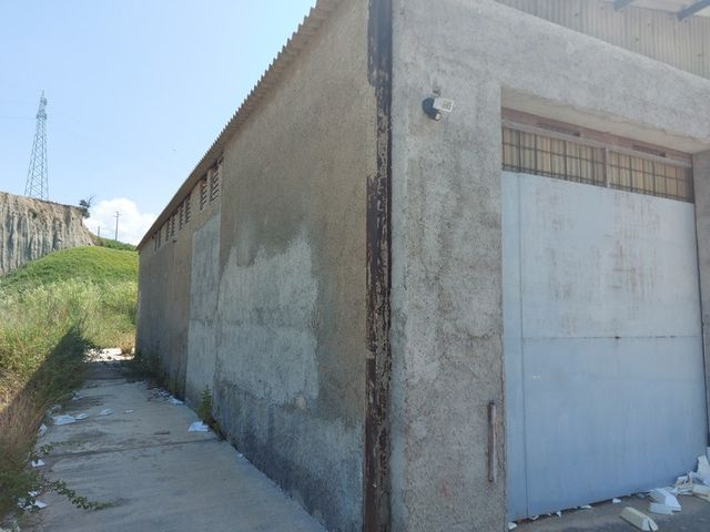 Laboratori in vendita