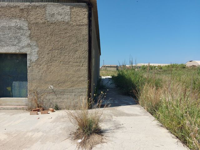 Laboratori in vendita
